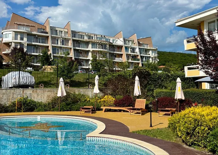 Sunset Deluxe Kosharitsa